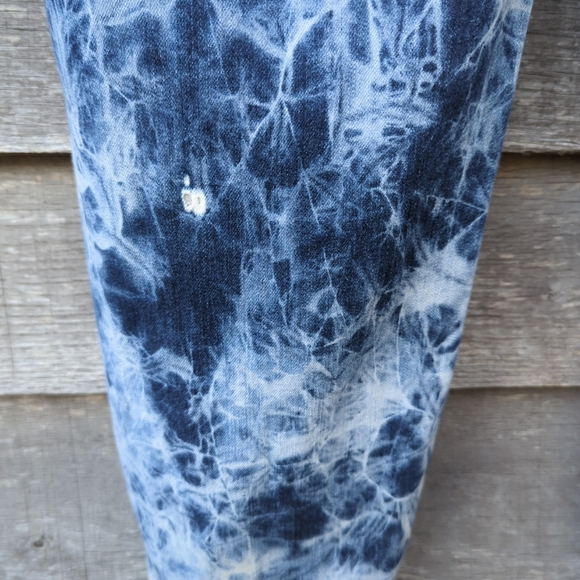 SOLD   Women's Stretch Tye Dyed Blue Denim Distressed Jeans Size 22W Elite Jeans - Picture 4 of 12